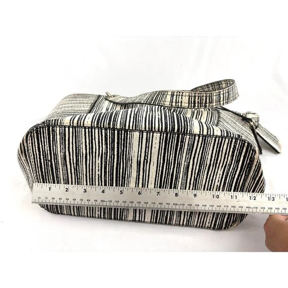 Guess Kamryn Stripe Python Tote Black White Shoulder Handbag Zipper Closure - Picture 8 of 16